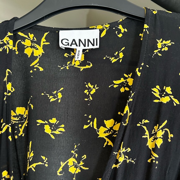 Ganni XS wraparound dress in black with yellow floral print - Picture 3 of 6